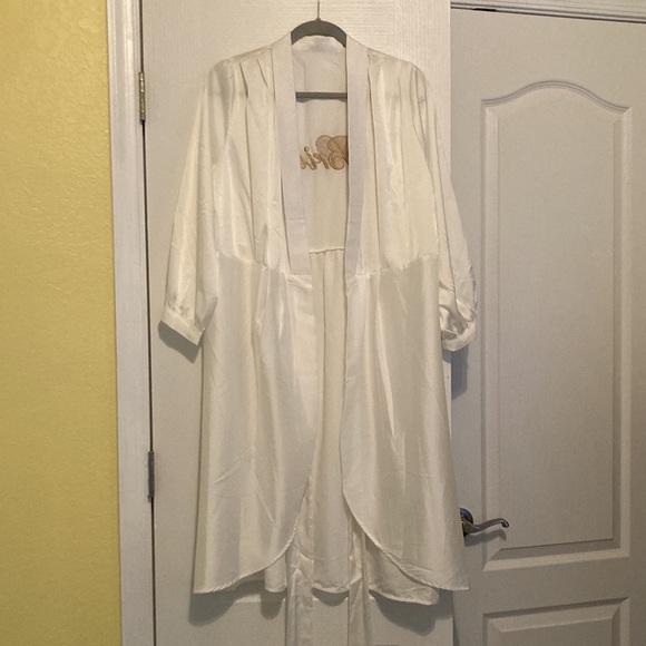 Bride Wrap Mid Length Robe - Picture 3 of 6